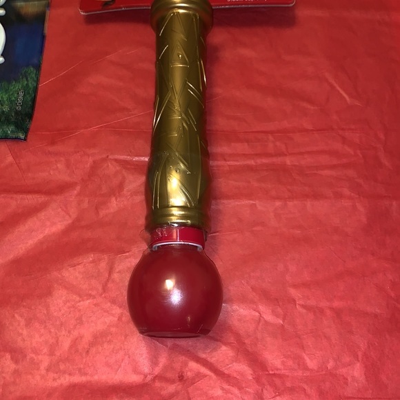 DISNEY PARKS EXCLUSIVE HOLIDAY SANTA MICKEY MOUSE LIGHT UP SNOW WAND - Picture 5 of 9